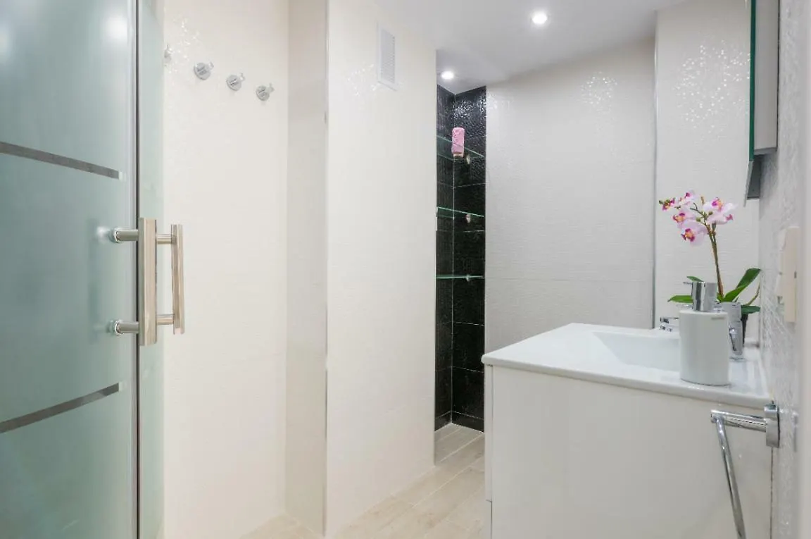 Seafront La Malagueta I Apartment Malaga